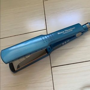 Nano Titanium By Babyliss Pro flat iron